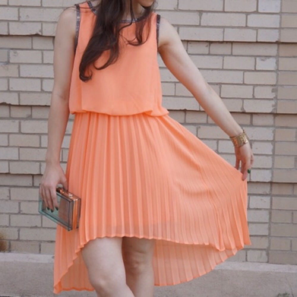 ROMEO & JULIET COUTURE Asymmetric Pleated Dress